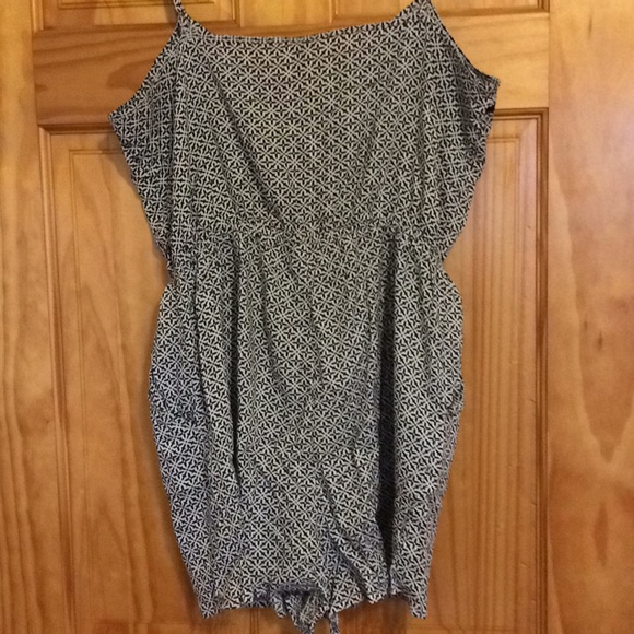 H&M romper 12 - Picture 3 of 3